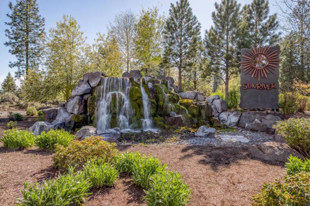 Newly Renovated Sunriver Gem! - Chambres d'hôtes Sunriver