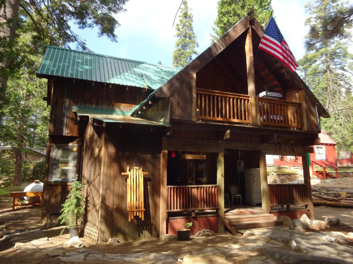 B&B Wilsonia - The Knotty Cabin in Kings Canyon National Park - Bed and Breakfast Wilsonia