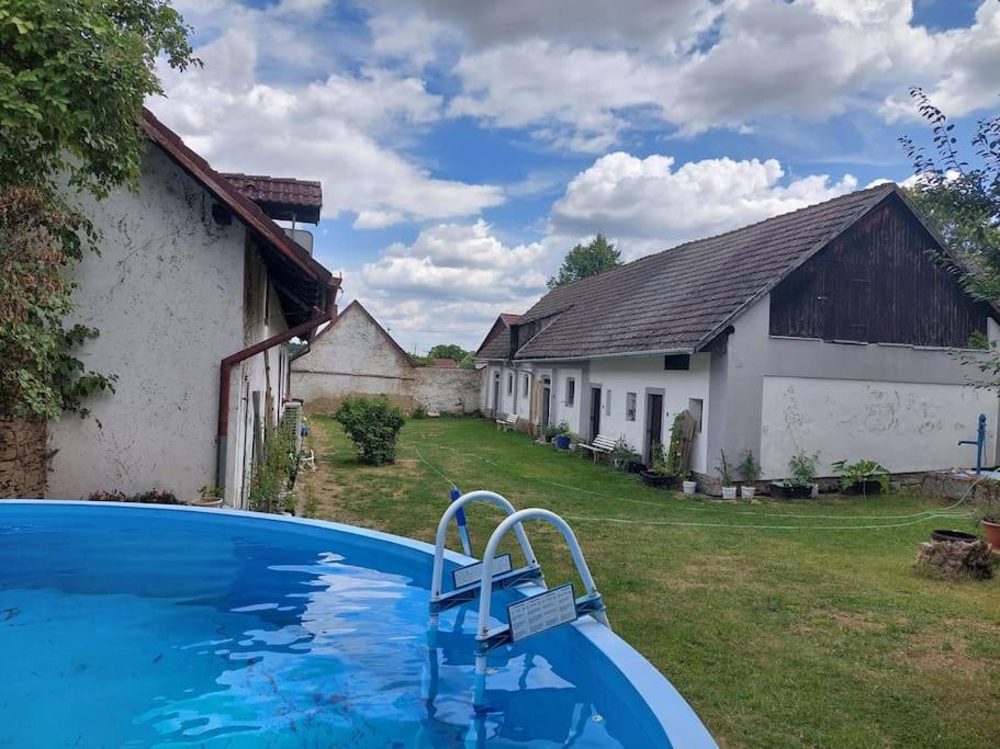 Ubytování na statku - Podolsko - Bed and Breakfast