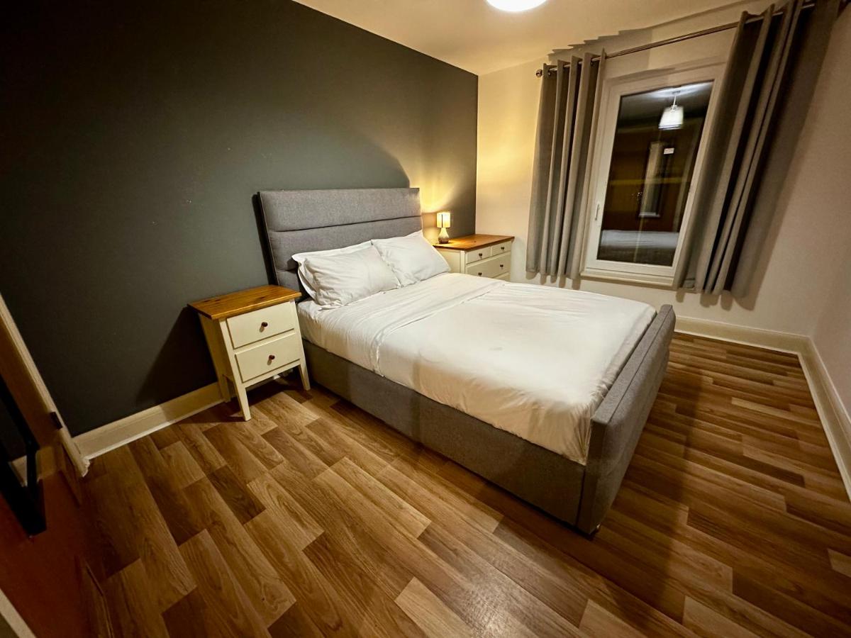 B&B Colchester - 2 Bedroom Flat Ground Floor Town Centre Colchester - Bed and Breakfast Colchester