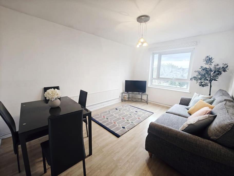 B&B London - City Airport Apartment - Bed and Breakfast London