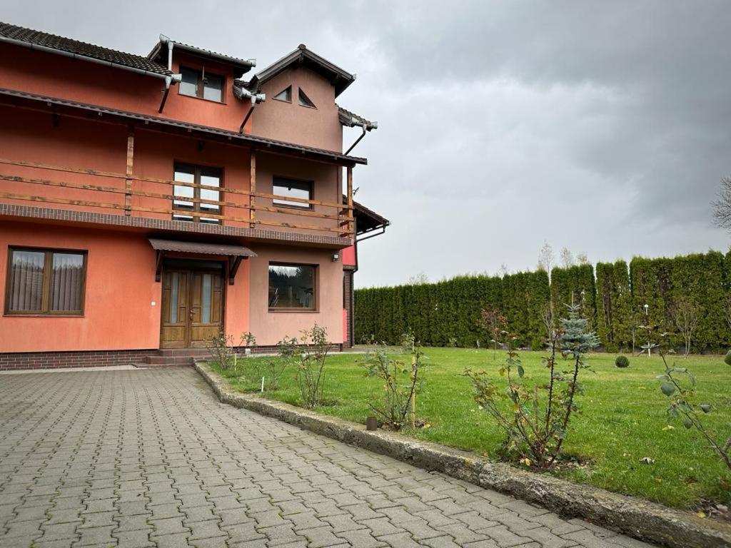 Pensiunea Floro - Ferienwohnung