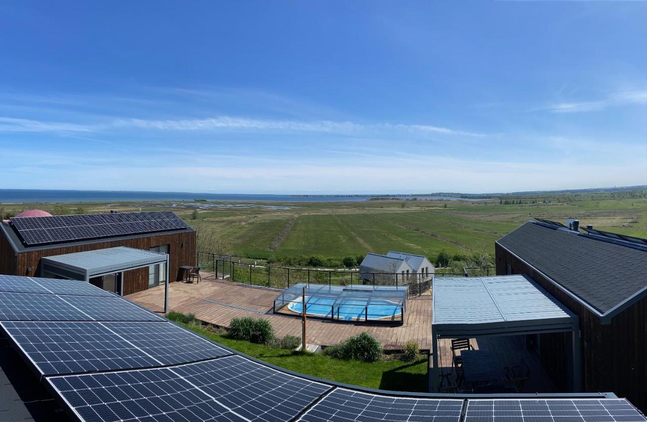 SkyView Deluxe Houses and Private Jacuzzi , Osłonino - B&B Osłonino