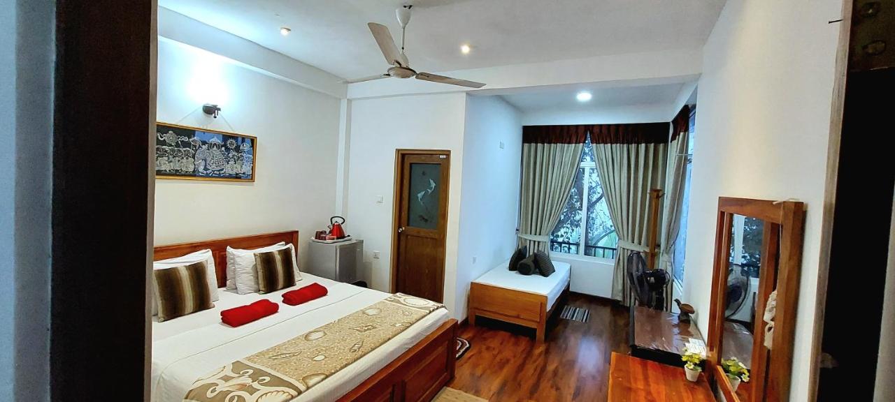 Deluxe Double Room with Extra Bed