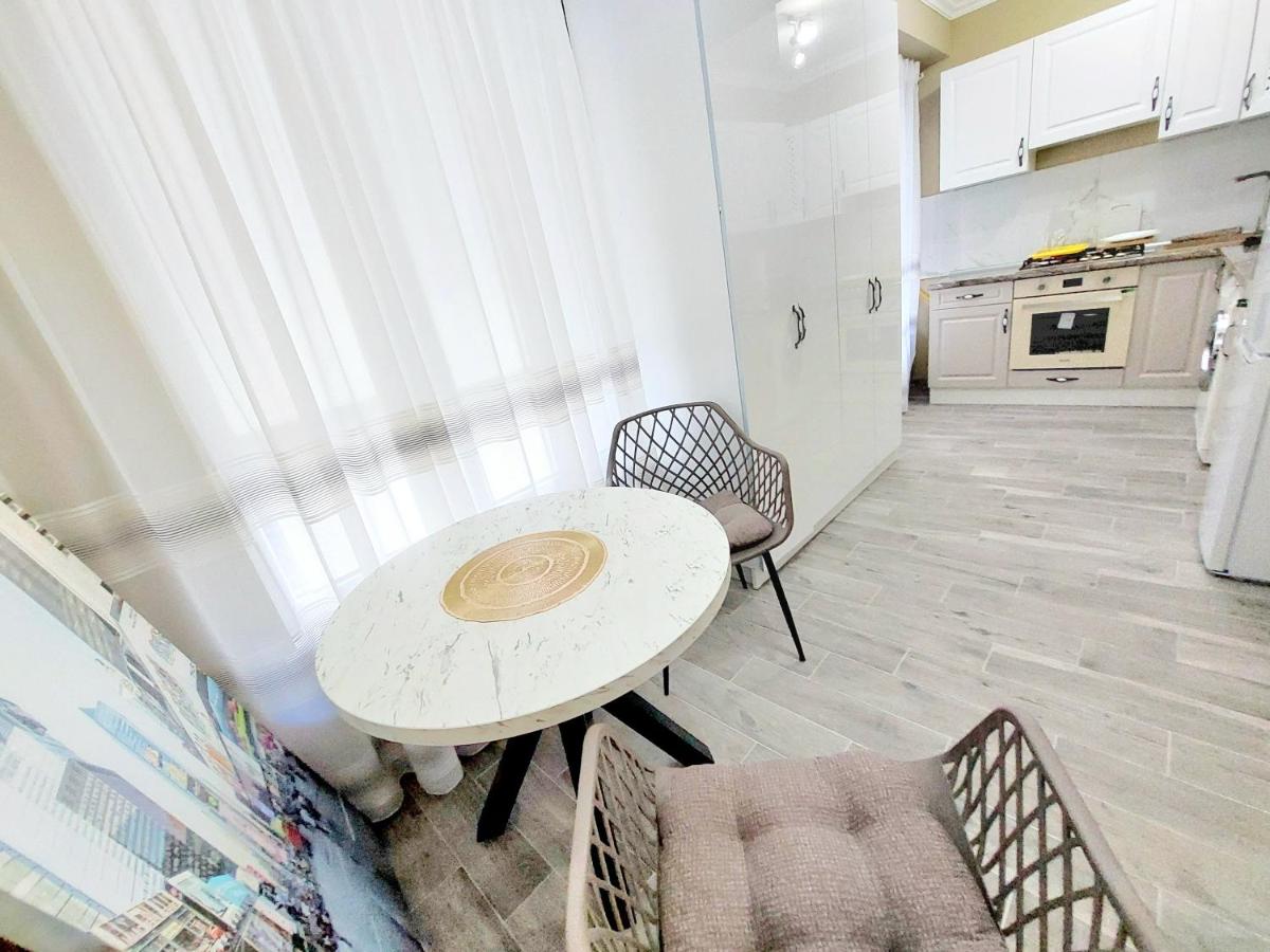 Одокомнатные апартаменты в новострое на Ботанике - B&B