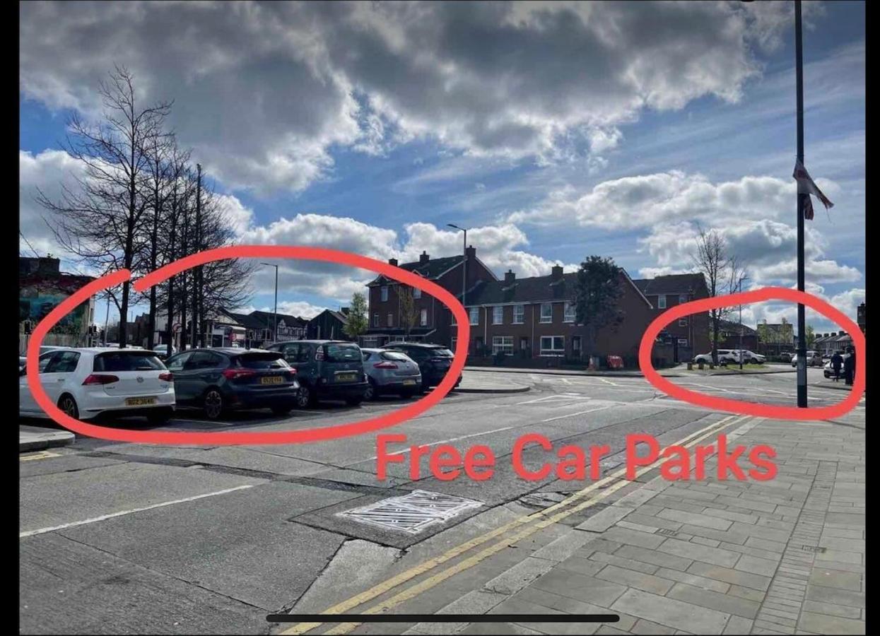 Entire PinkApt - Free parking - Up to 4 guests - 3 beds - Close to city centre - B&B