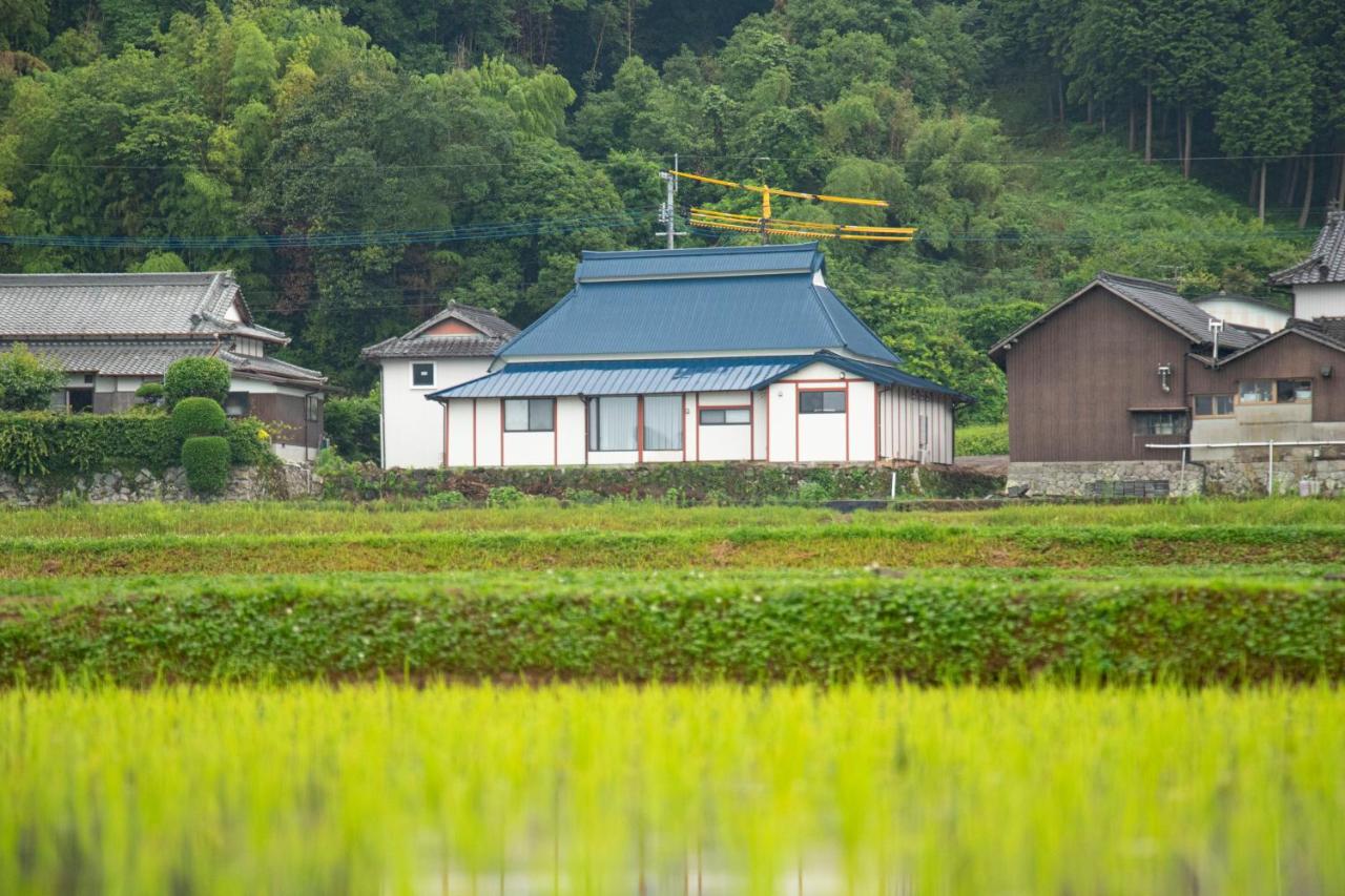 GLOCE宇佐 田宮-田んぼのお城- l 美しい田園と山々を一望 癒しと伝統を体感 - B&B