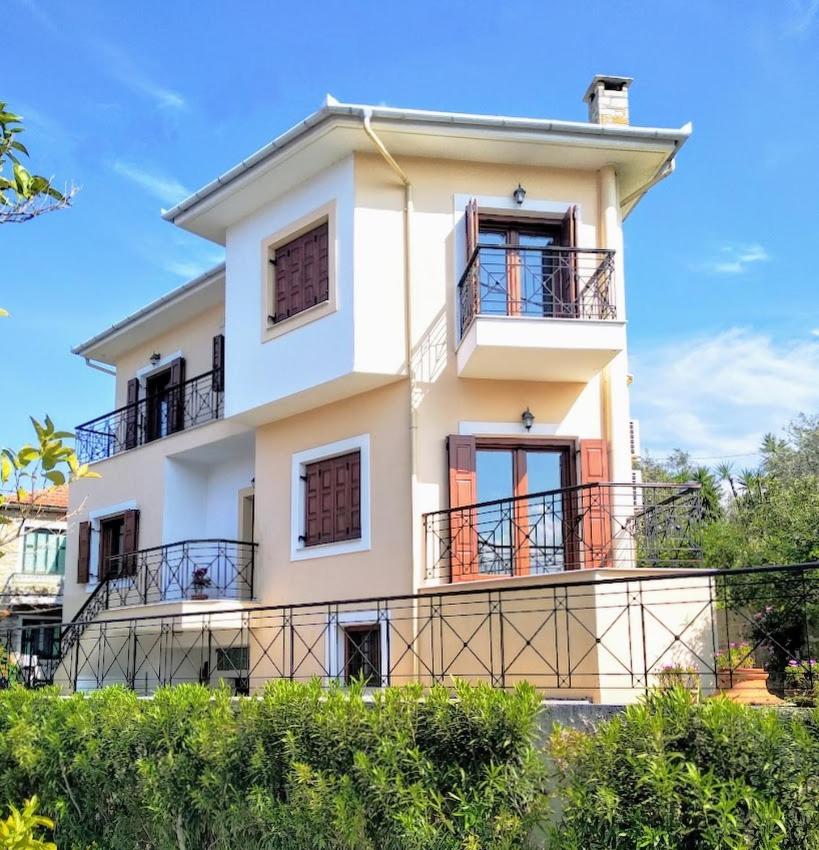 Pelion Seaside Luxury House - Bed and Breakfast