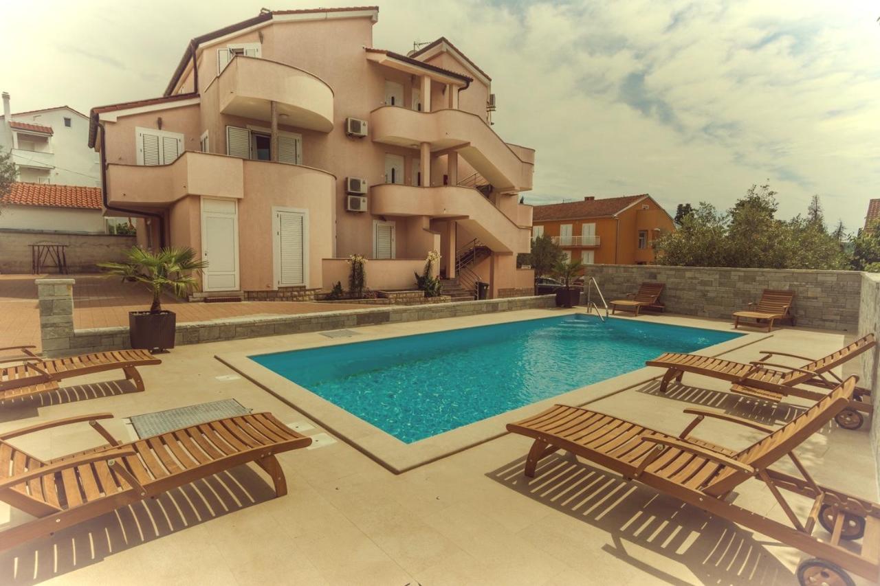 B&B Biograd na Moru - Apartments Basilea - Bed and Breakfast Biograd na Moru