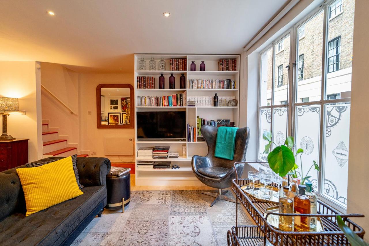 B&B Londen - Spacious West End Duplex Apartment, W1 Central London - Bed and Breakfast Londen