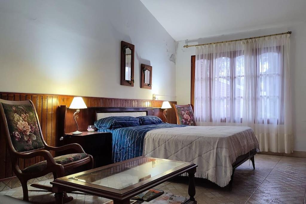 Departamento Tierra del sol para 5 personas -con pileta- A 5 minutos del estadio y del nodo tecnologico - B&B