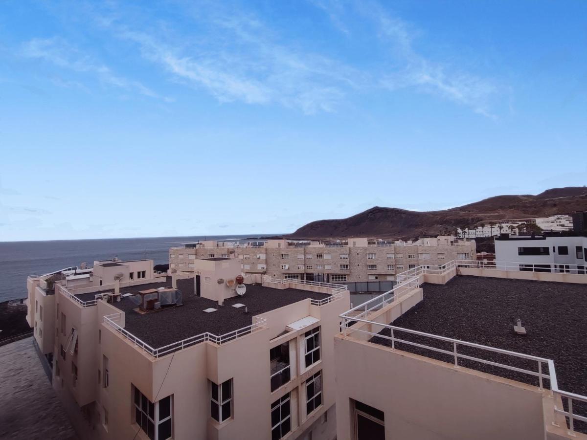D10 Beach Apartment by Wave Properties - Bed and Breakfast