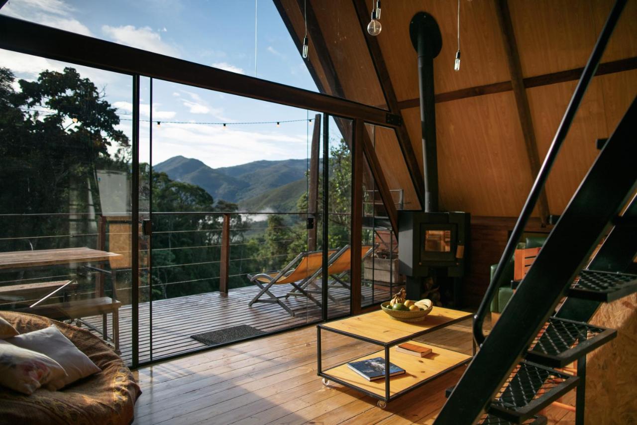 Chalé Triangular com Varanda e Vista para Cachoeiras - B&B Quilombo