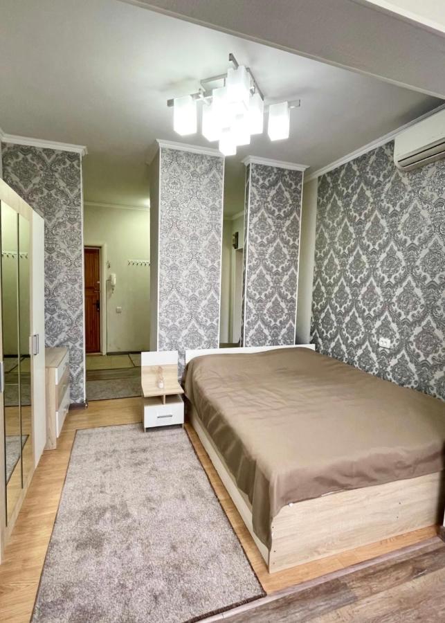 B&B Bischkek - Apartment Central Crossroad Moskovskaya Shopokova - Bed and Breakfast Bischkek