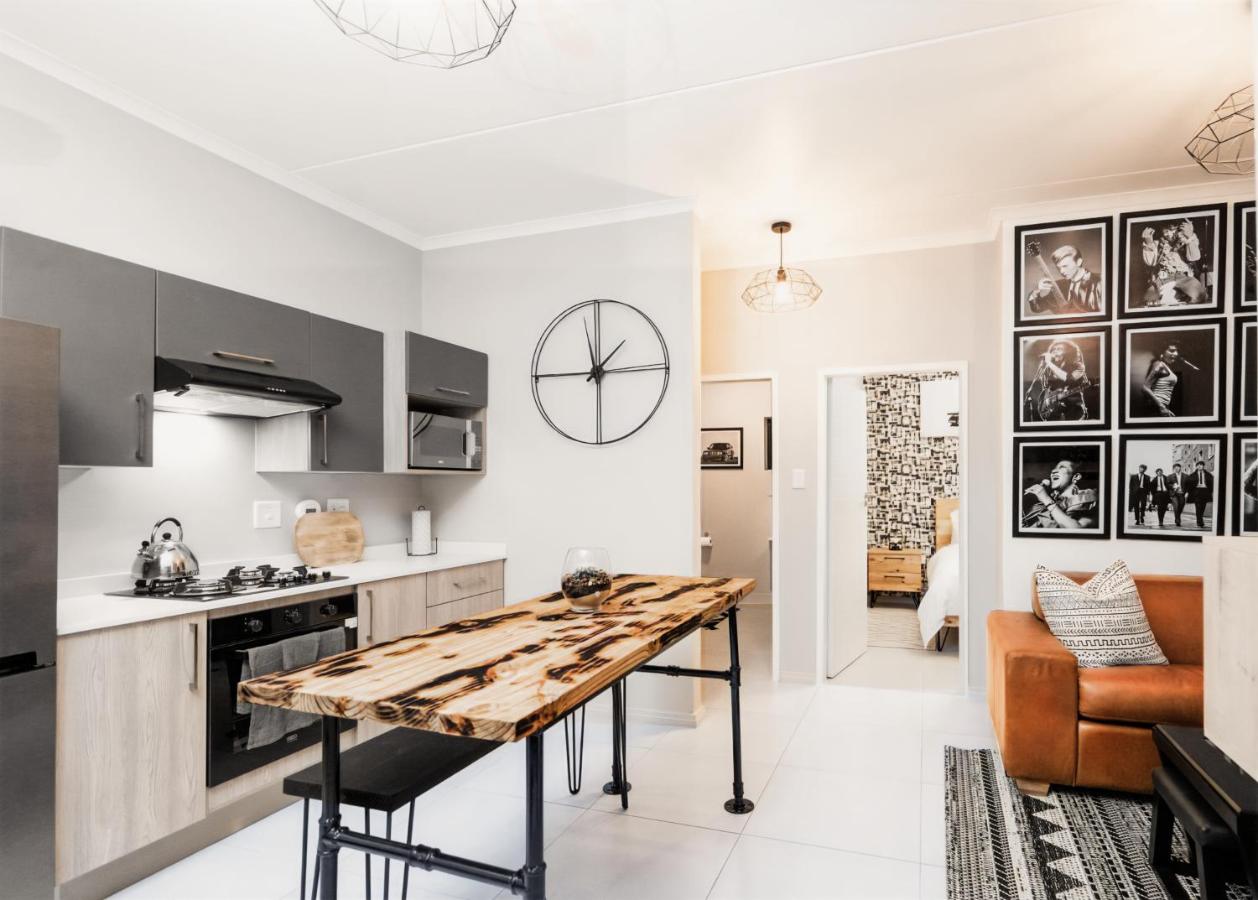 Midrand Classy & Eclectic 1-Bed w/Throwback Vibes - B&B Midrand