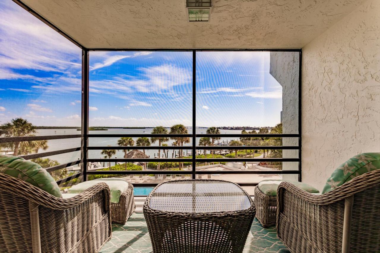 Lovely Marco Island Condo with Private Bay View - B&B