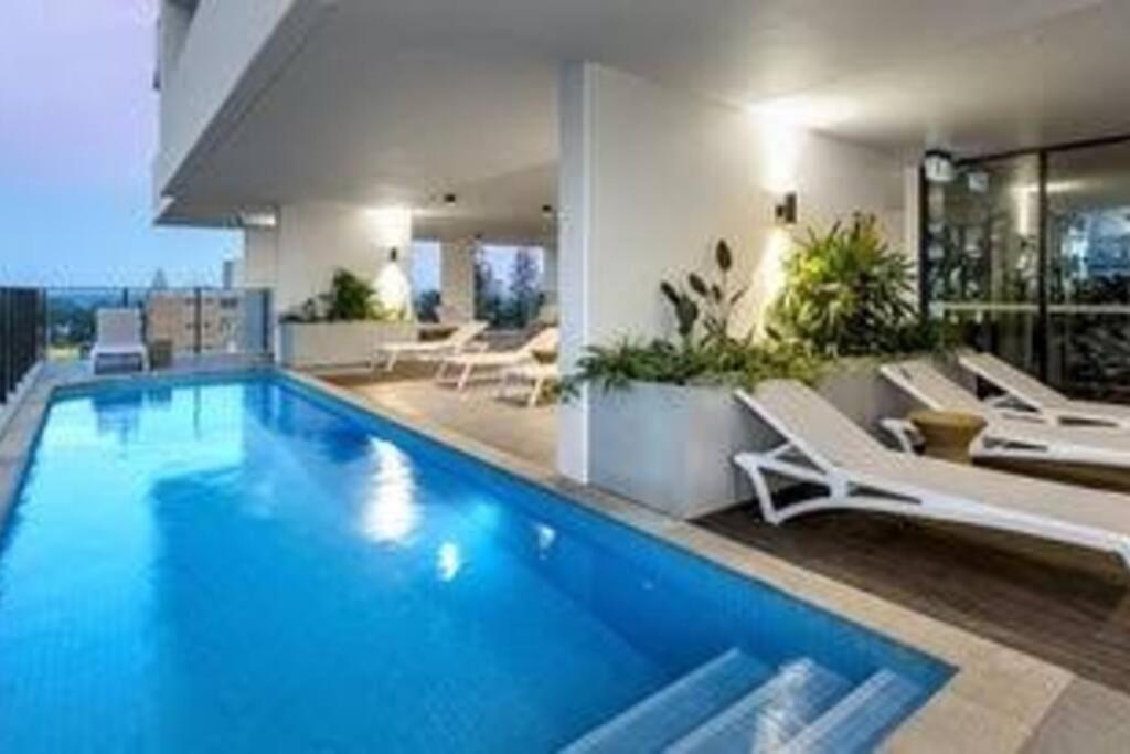 B&B Gold Coast - KoKo NEW! Magnificent Apartment - StunningViews - Bed and Breakfast Gold Coast