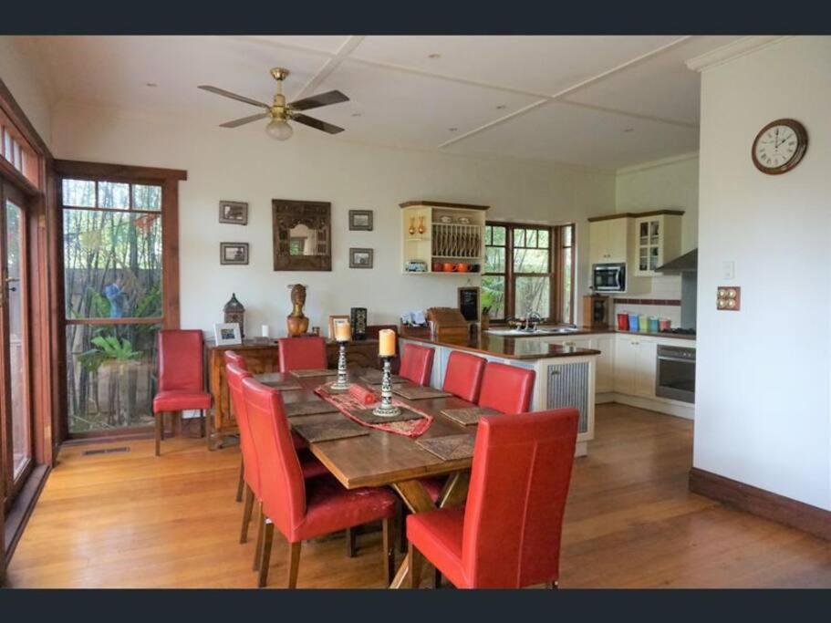 Contemporary & Elegant 1920's Period House by My Lodgingfy International - B&B