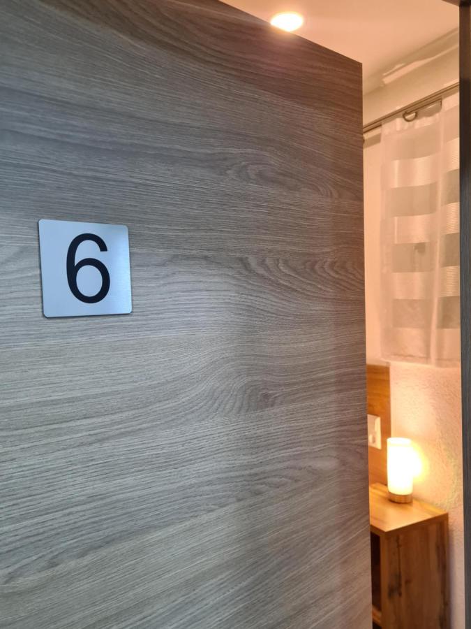 WellandHome Aalen - 6 Rooms - B&B
