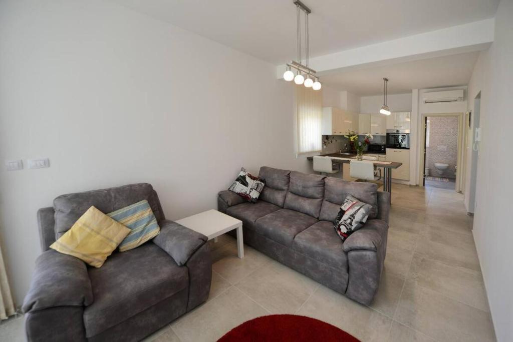 Apartment mit Poolblick