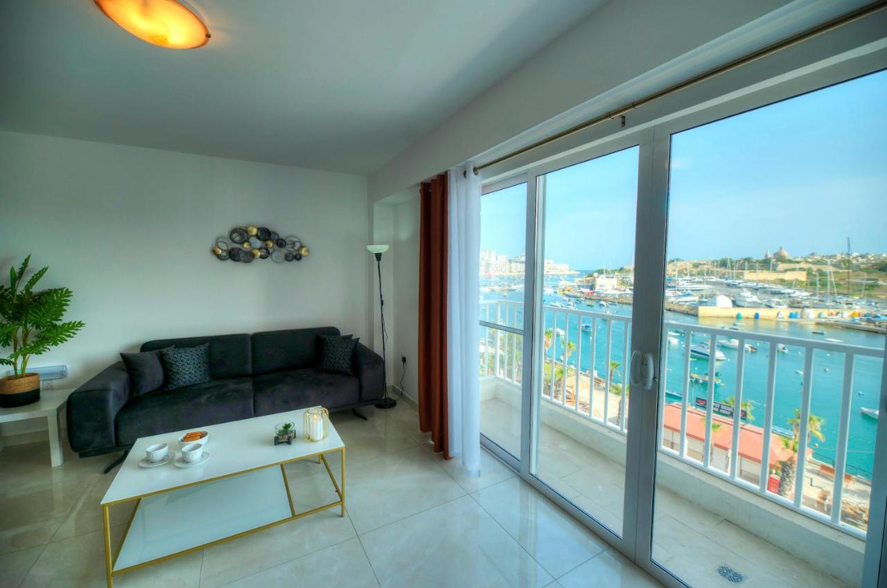 B&B Gżira - Seafront beautifully furnished 2 bedrooms GOGZR1-3 - Bed and Breakfast Gżira