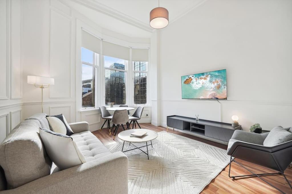 (G2) Central 1 Bed Blythswood Flat - B&B