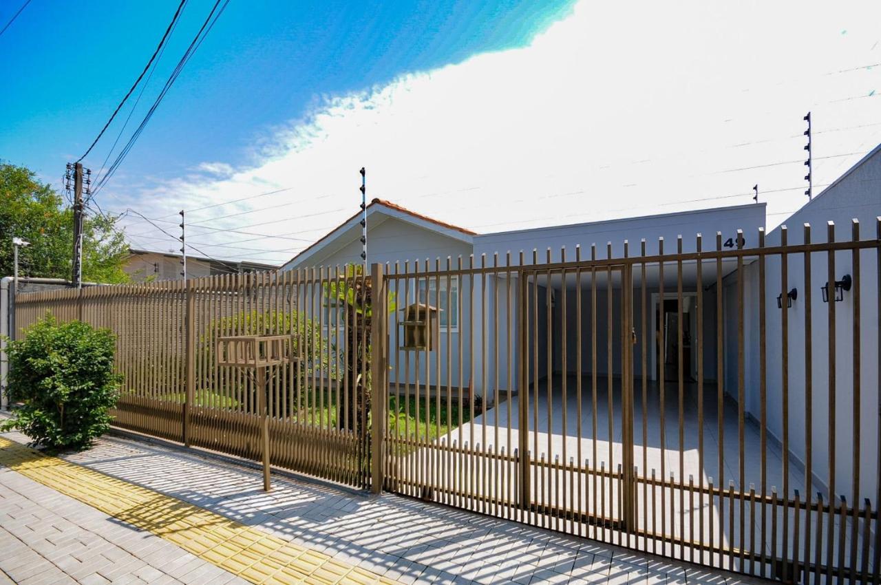 10 hóspedes - PISCINA água salgada - Cozinha GOURMET - 4 quartos - 3 banheiros - 2,1 km do Cataratas JL Shopping - B&B Foz do Iguaçu