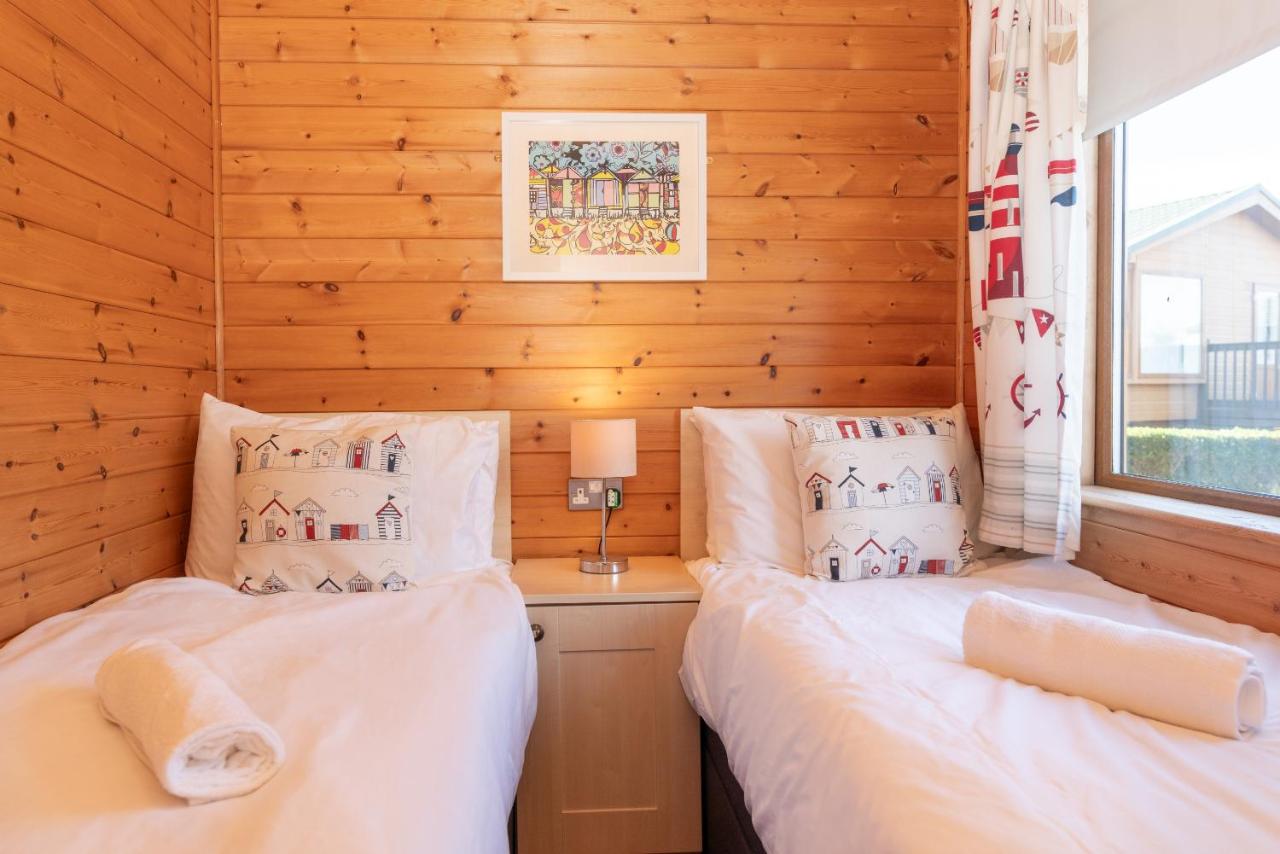 28 Ocean Terrace Lodge - 3 Bed-Sleeps 6-TJS28OT - B&B