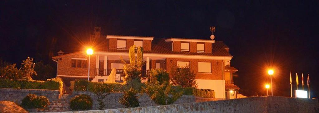 Hospedería El Cantio - B&B