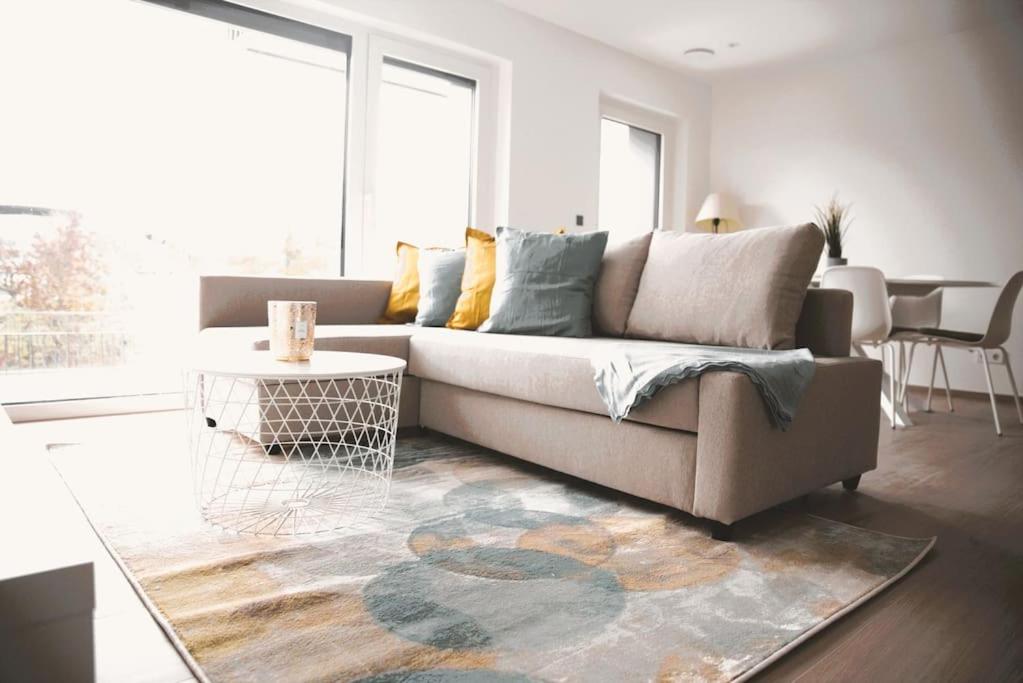 Beautiful 2BR Apartment in Kirchberg - B&B