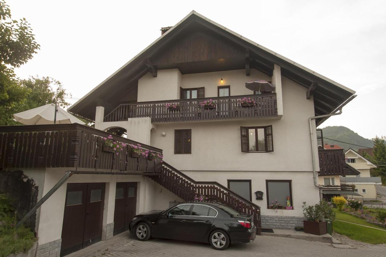 Apartments & Rooms Florjana - Bed and Breakfast Bled