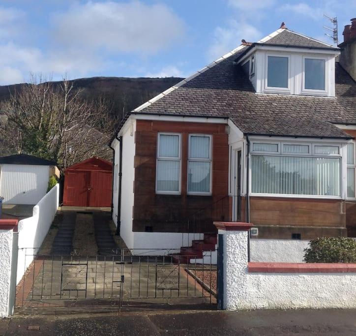 B&B Largs - Cumbrae View House (Licence no NA00109F) - Bed and Breakfast Largs