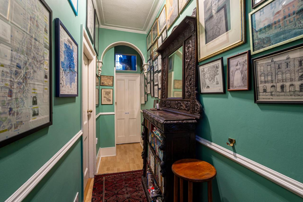 Ultra Central London, Modern Flat in Leafy Street - B&B