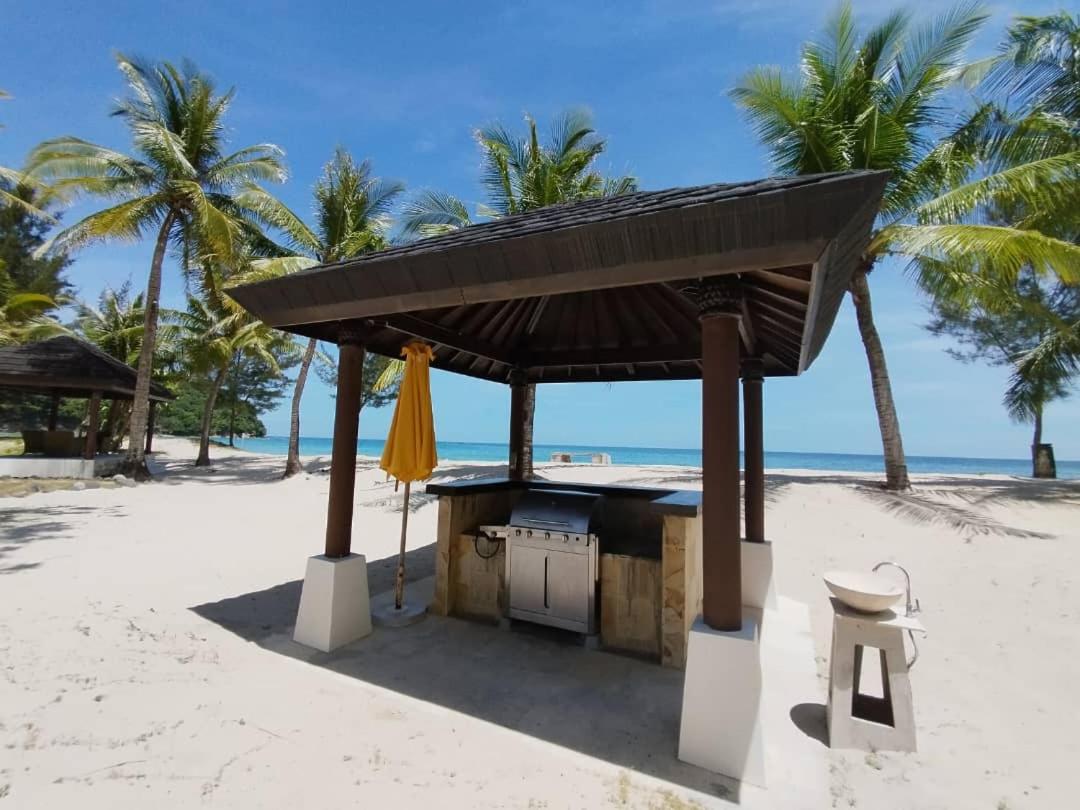 Sabah Sunset 3 Bedrooms Luxury Villa-Beach Front