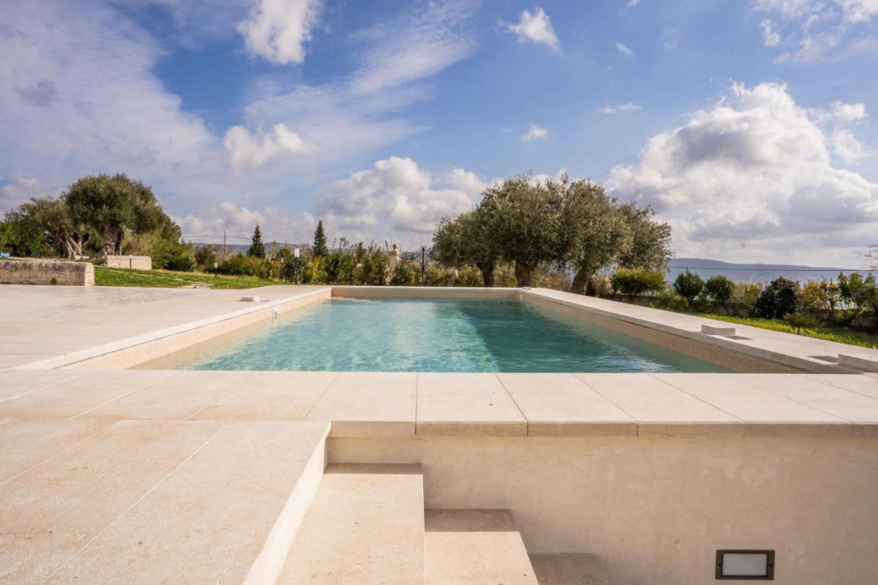 House Nicasia: villa con piscina - B&B Ragusa