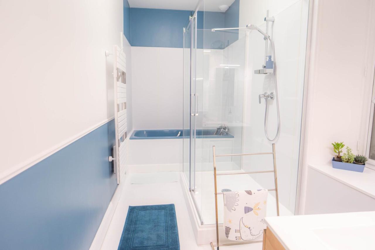 Doppel-/Zweibettzimmer mit Gemeinschaftsbad