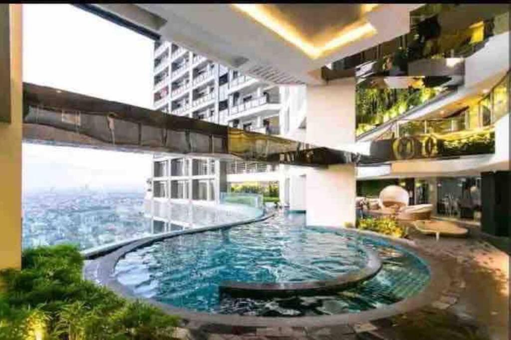 43F Gramercy Studio with Wi-fi & Pool Access - B&B