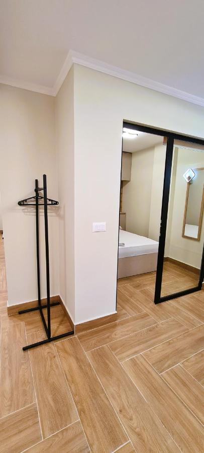2V1 - Center apartment 2 - Ferienwohnung Tirana