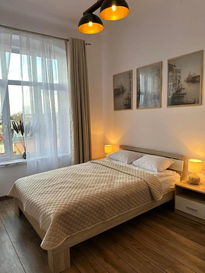 Apartament Piaskowy Kołłątaja - Bed and Breakfast Tomaszów Mazowiecki