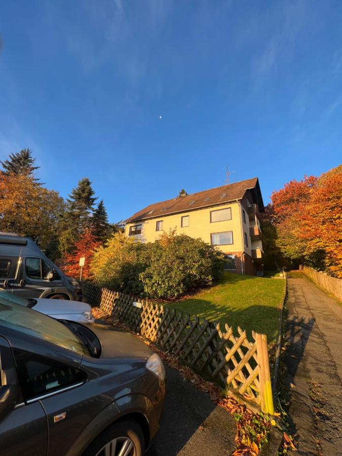 Moderne und zentral gelegene Ferienwohnung in Braunlage mit Rodelpiste und Start Ski Langlauf in 300 Metern Entfernung - B&B