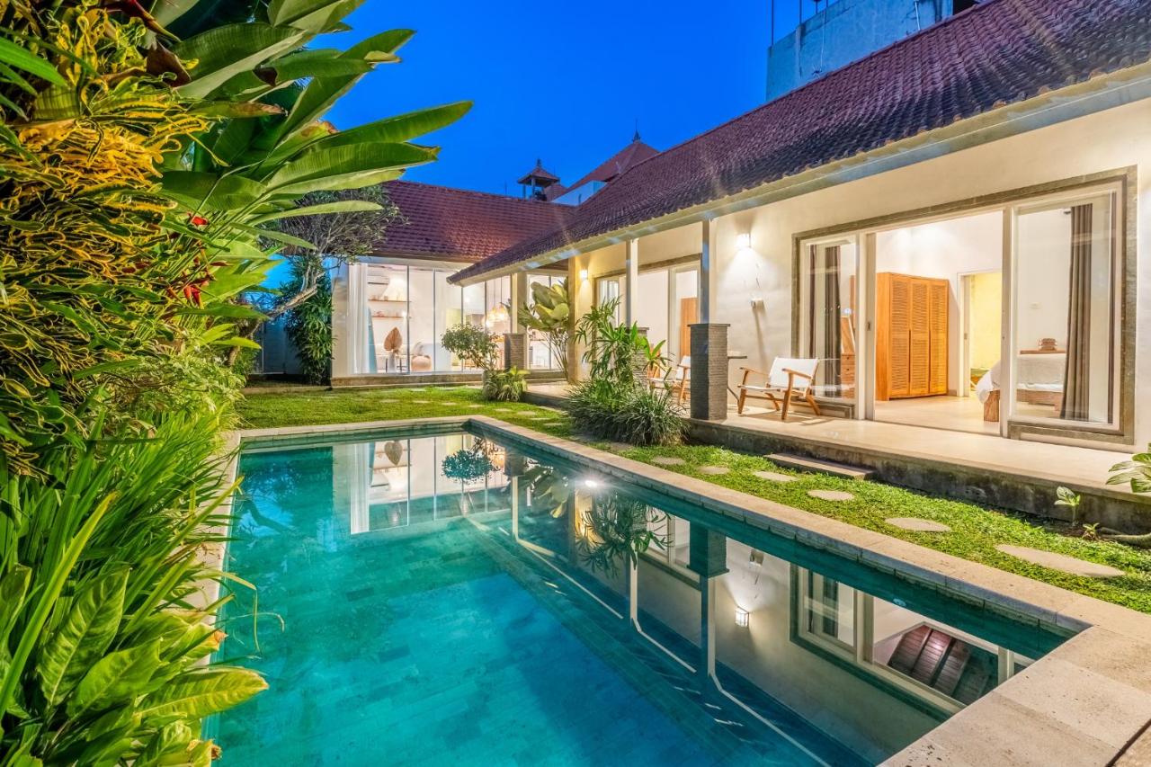 Jungle Amaranth Villa Canggu - Exclusive 3BR Retreat with Pool, Modern Amenities and Top Location - B&B Canggu