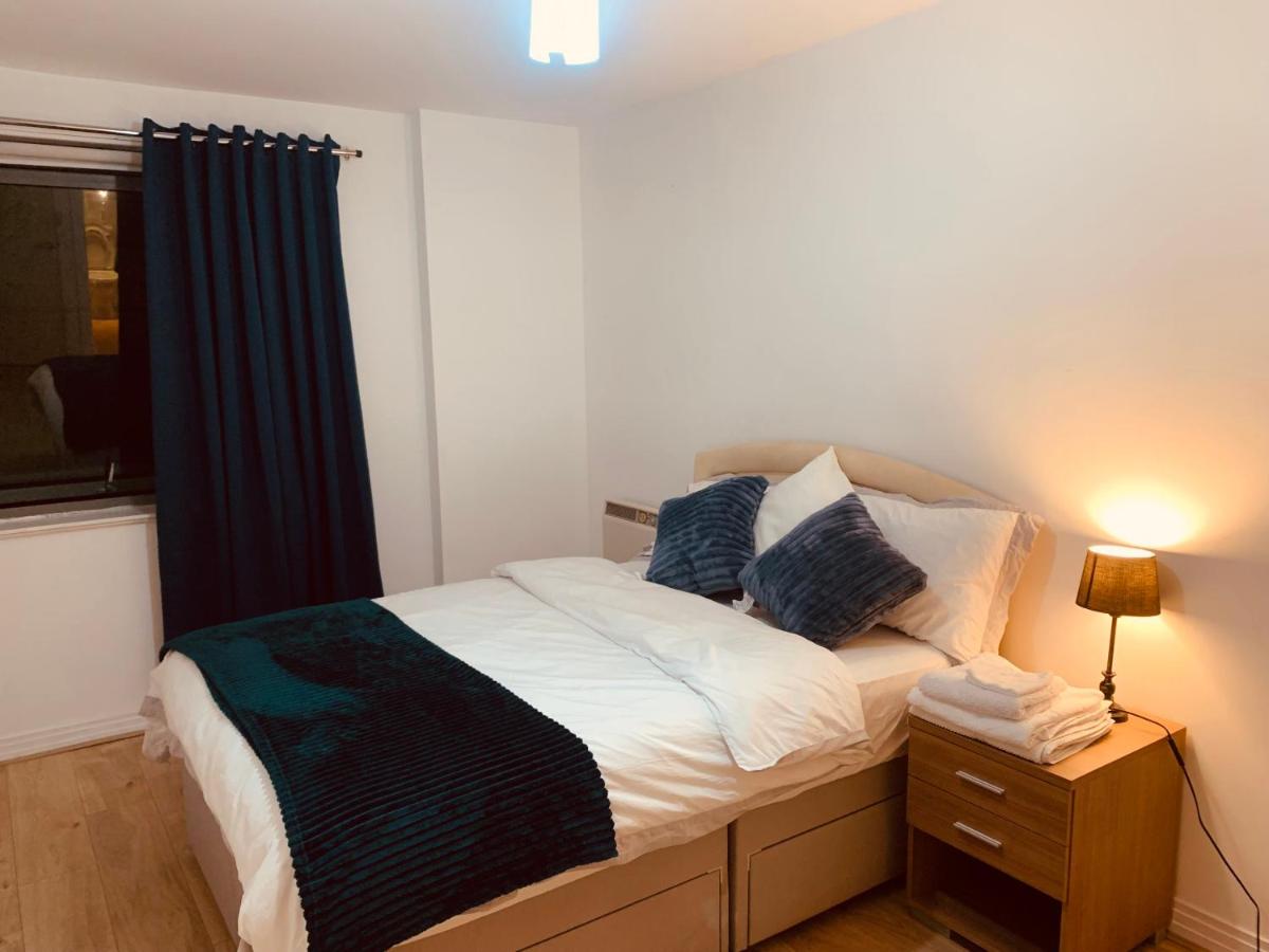 B&B London - North Acton Flat - Bed and Breakfast London