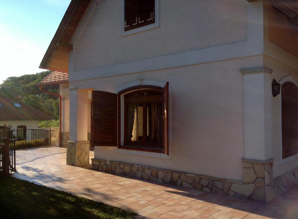Nyugalom Szigete Vendégház SZIGLIGET - Ferienwohnung