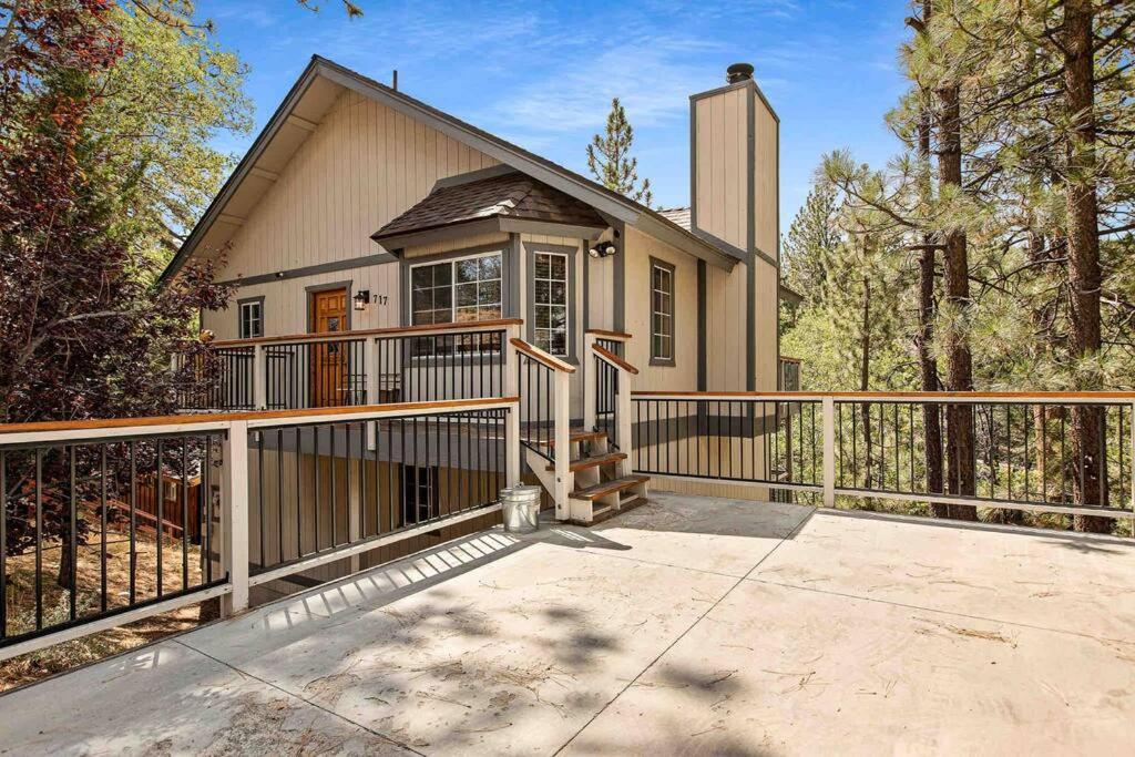 The 717 - Upper Moonridge - VERY Close to Resorts! - B&B