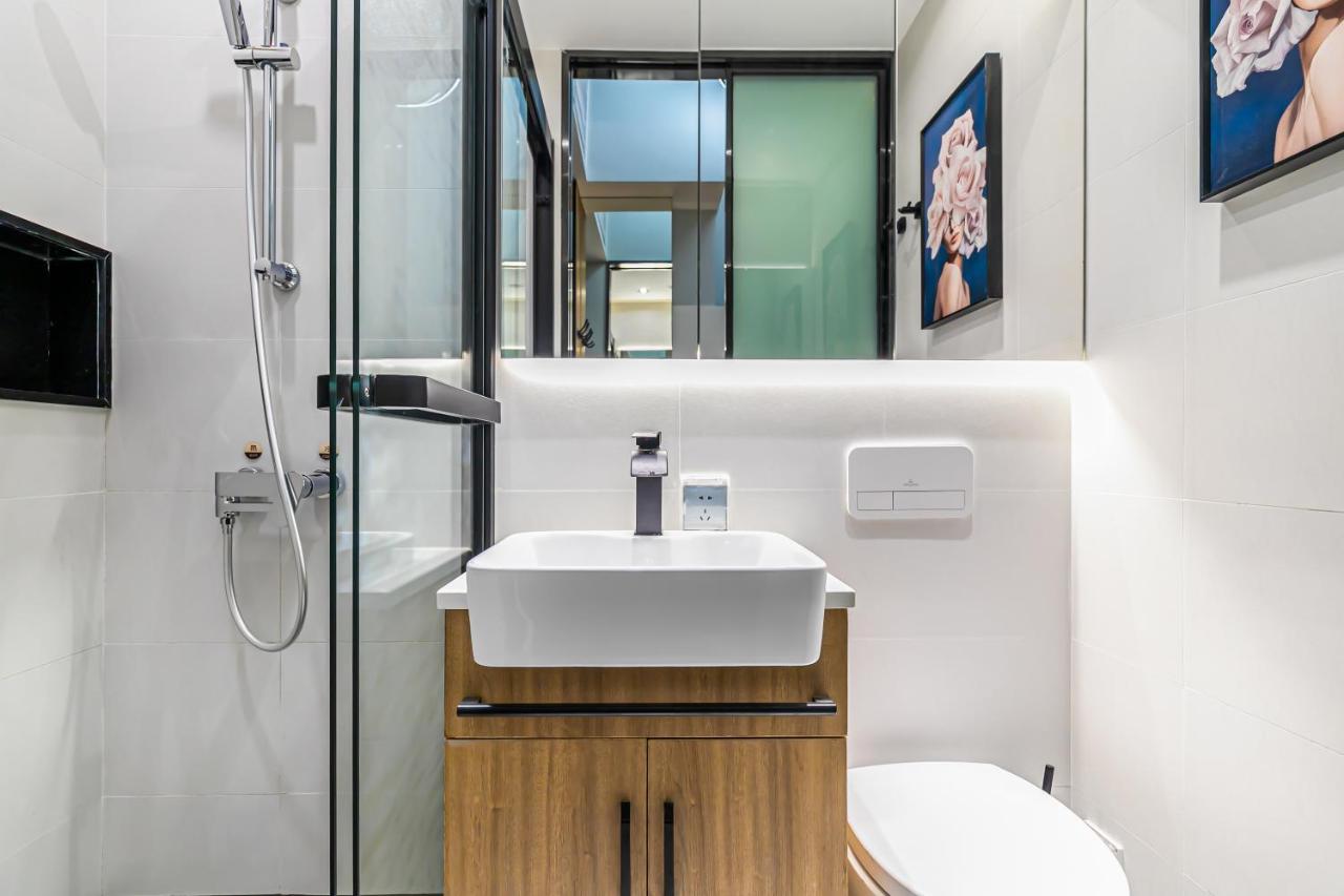 Duplex Apartment - No Window