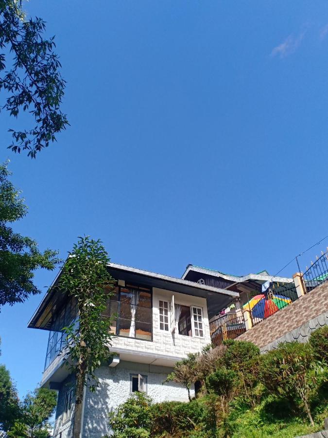 Pinewood Homestay Dali - B&B Darjeeling