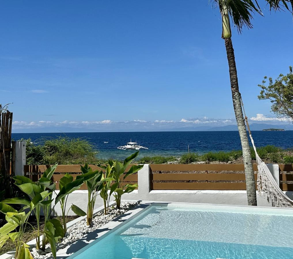 Pawikan Seaview Villa with breakfast - B&B