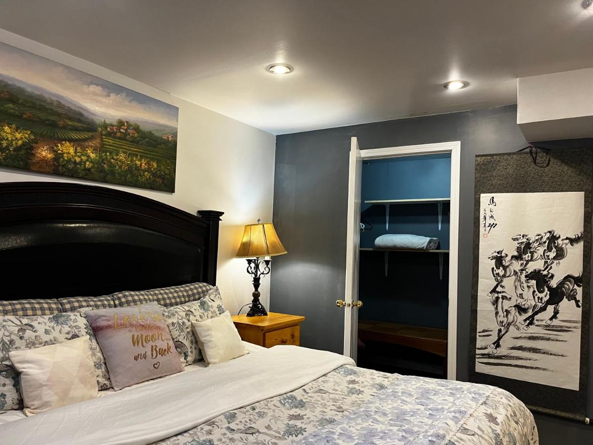 hidden valley new basement suite with private bathroom! - Ferienwohnung Calgary