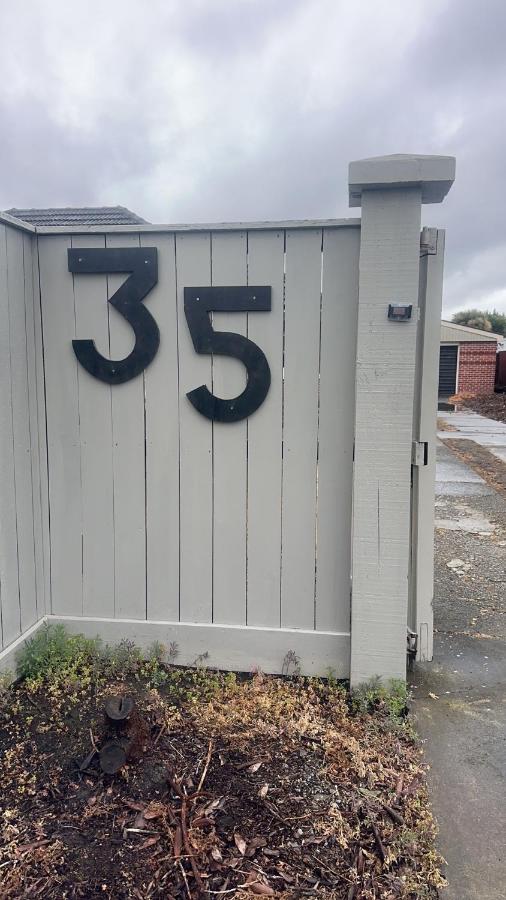Sunny House with 5 Bedrooms(near airport) - Chambres d'hôtes Christchurch