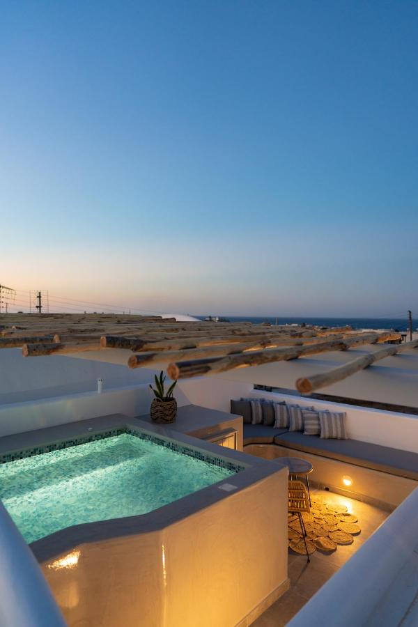 Black Diamond Suite with Hot Tub